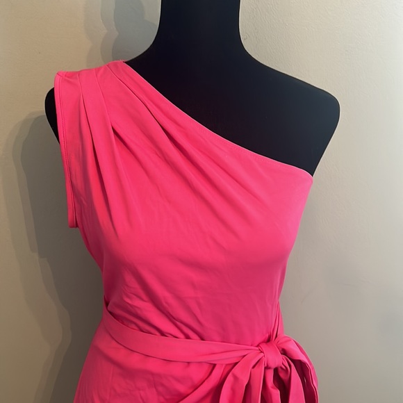 Pretty Garden One-shoulder Dress - Picture 4 of 8